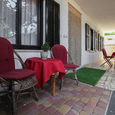 Apartmani Villa Otilija Пореч Екстериор снимка