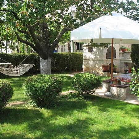 Apartmani Villa Otilija Пореч Екстериор снимка