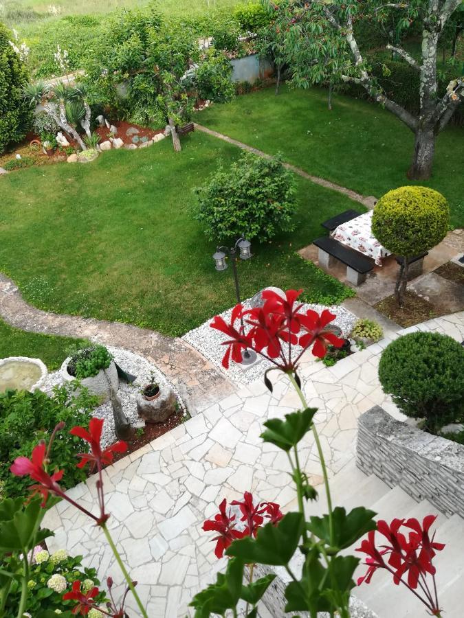 Apartmani Villa Otilija Пореч Екстериор снимка