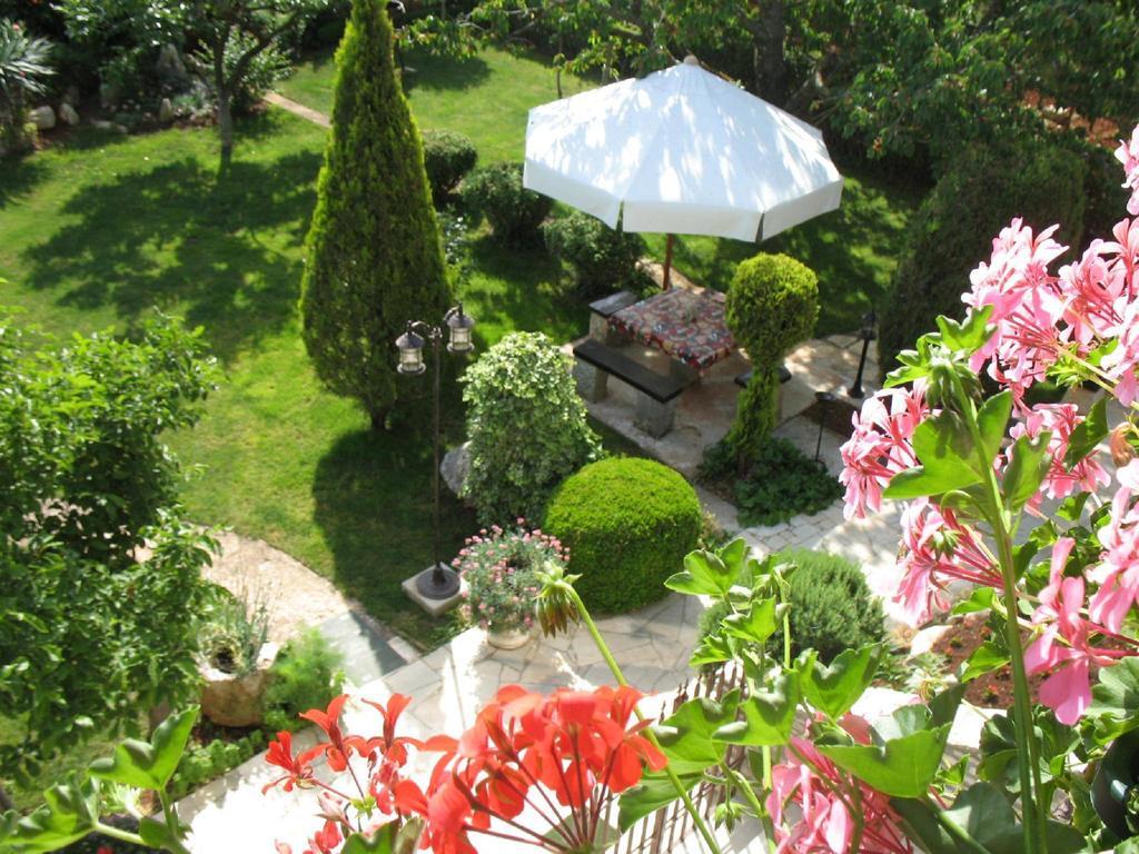 Apartmani Villa Otilija Пореч Екстериор снимка