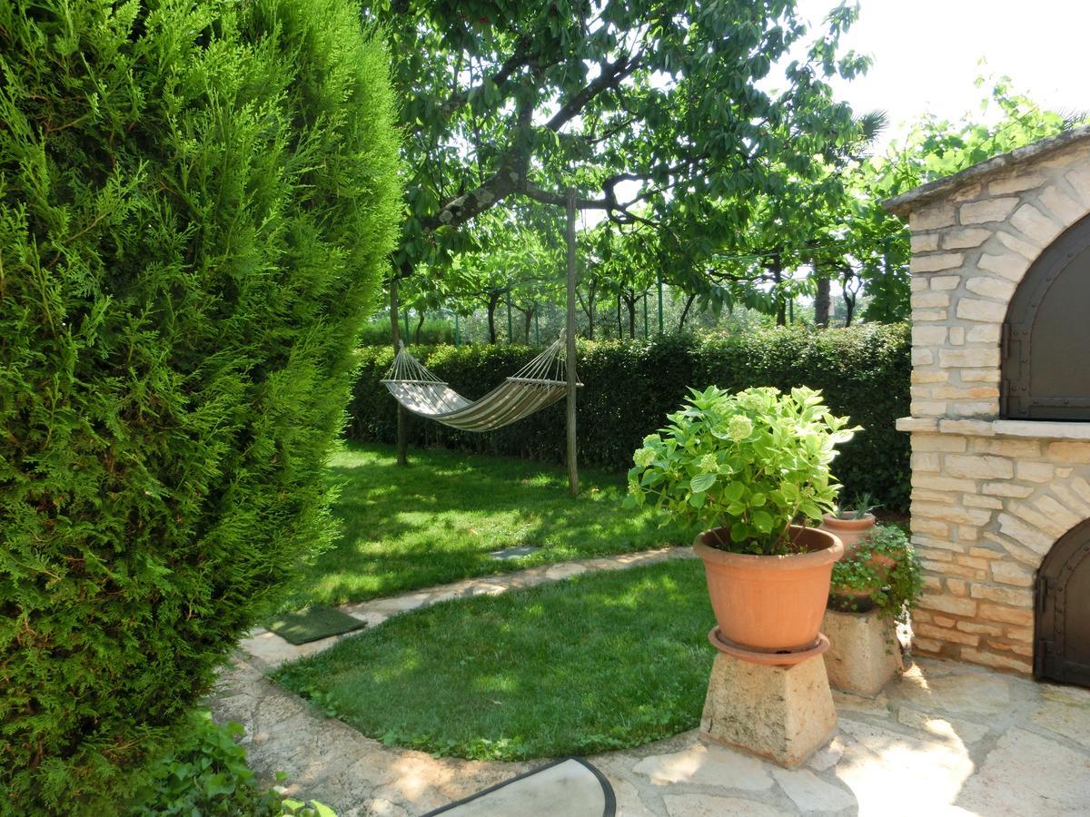 Apartmani Villa Otilija Пореч Екстериор снимка