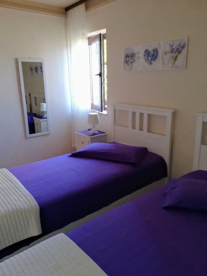 Apartmani Villa Otilija Пореч Екстериор снимка